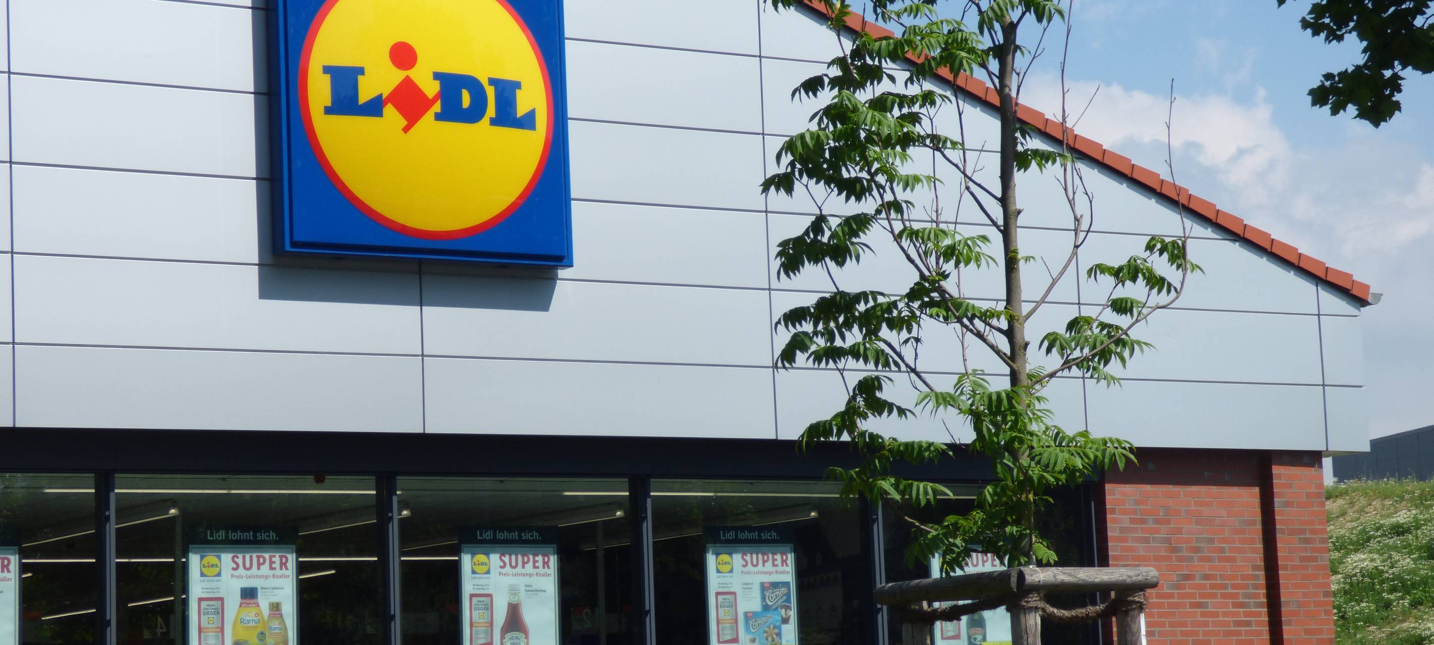 Produkt-Rückruf bei ALDI, Lidl und REWE: Gefahr durch Metallteilchen in Pizzateig