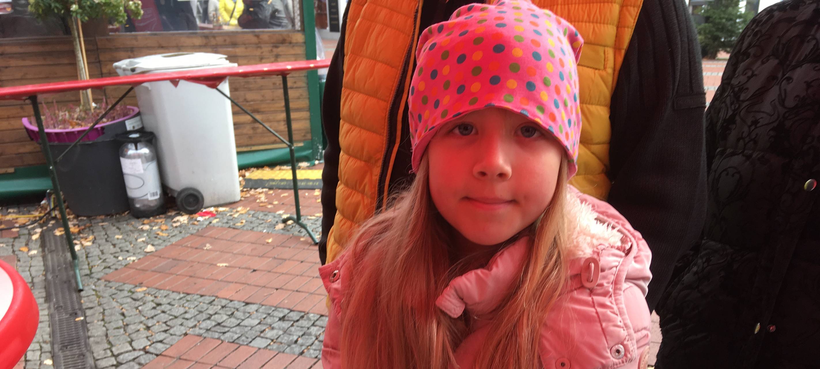 RWE-Herzen und Lebkuchen für den besten Papa bei der Radio Essen Lichtblicke Aktion in Steele