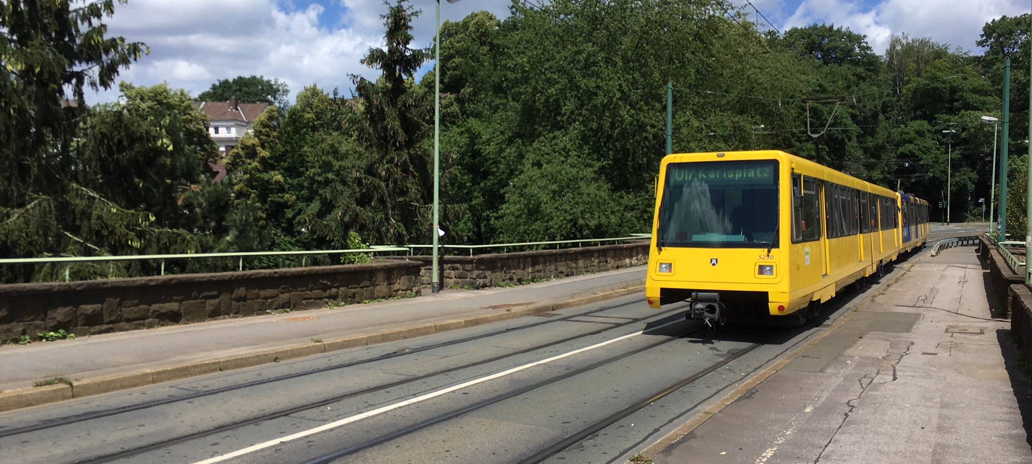 Unfall in Essen - Straße gesperrt