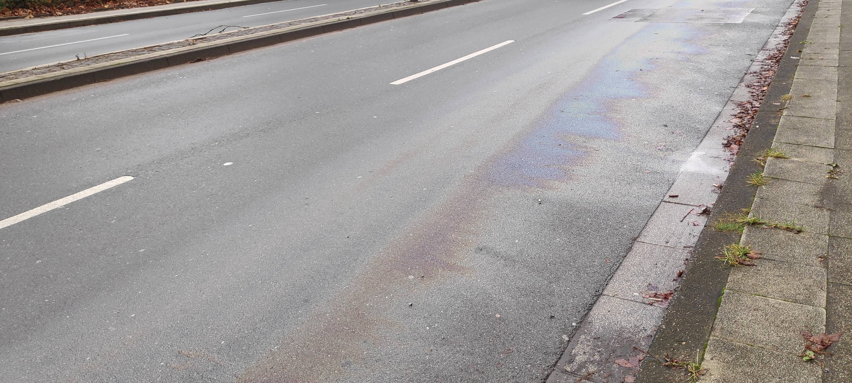 Essen: Zwei Ölspuren in der halben Stadt