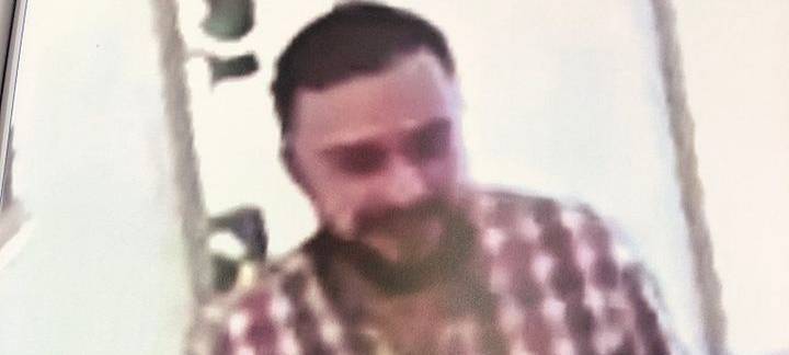 Polizei Essen: Foto-Fahndung nach Schmuckdieb nach Juwelier-Raub