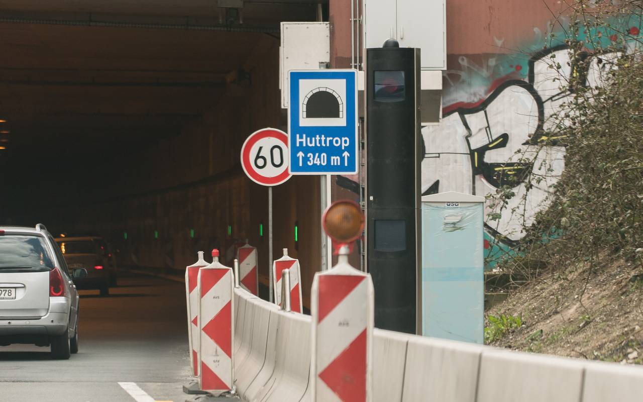 Das Foto zeigt den Blitzer am Tunnel Huttrop A52. In Zukunft steht aber am Werdener Berg.