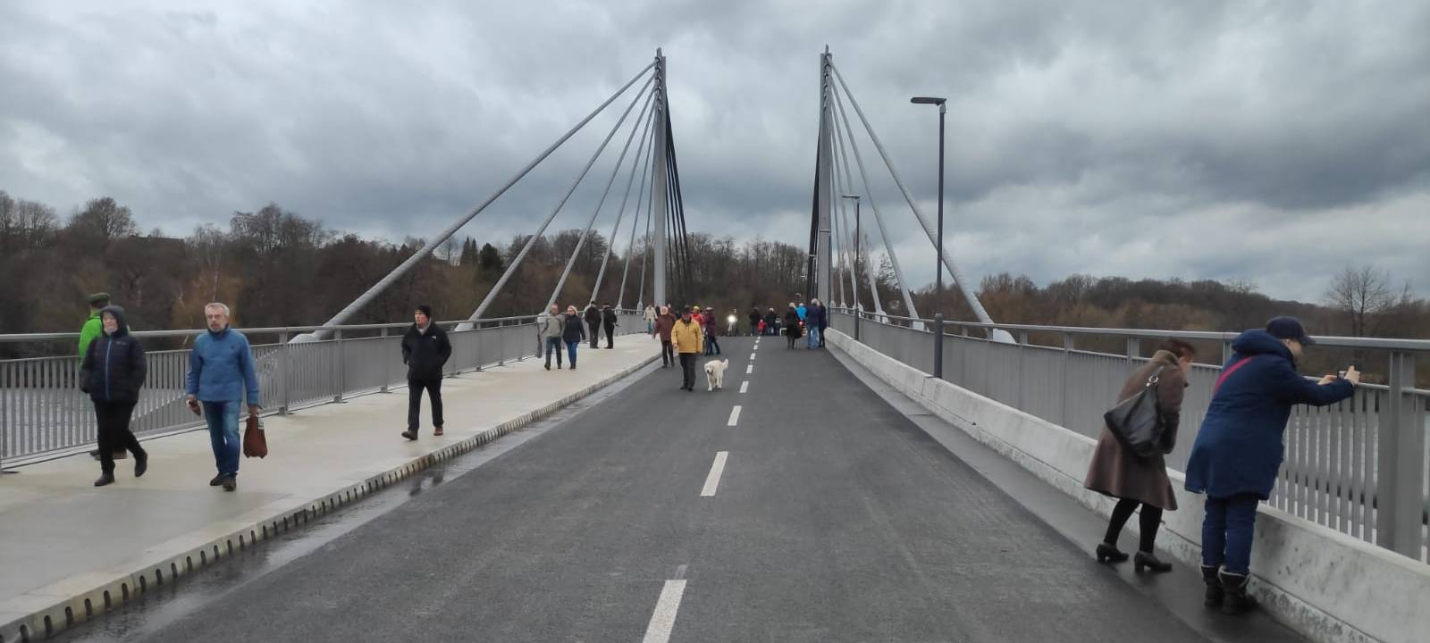 Essen: Kampmannbrücke nach über drei Jahren eröffnet - Autofahrer können aufatmen