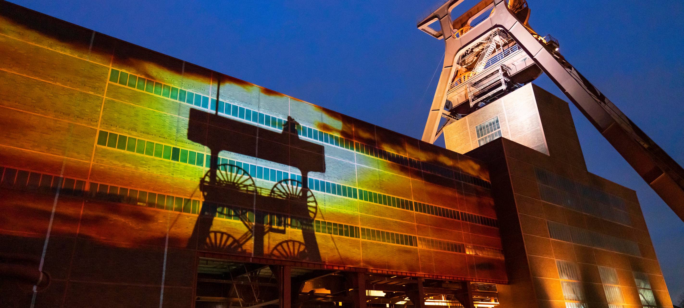 Fest Ruhr Museum 10 nach 10 mit Projektionen an Zollverein.
