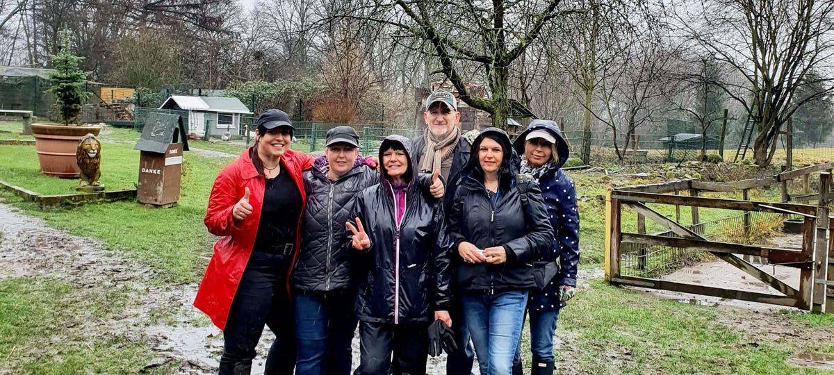 Tierschützer holen Tiere aus Wildgehege in Essen-Schonnebeck