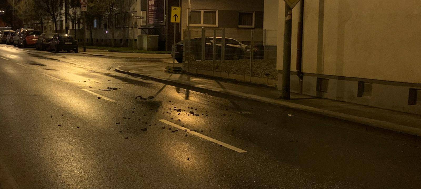 Teilweise kamen auch Dachziegel runter