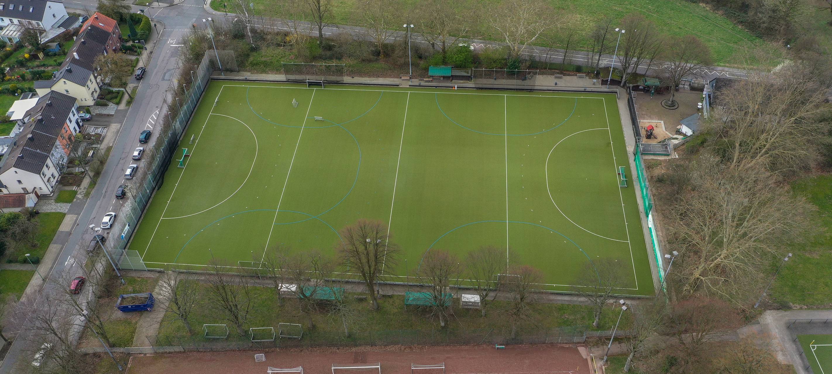 Kunstrasenplatz an der Hubertusburg in Essen-Huttrop