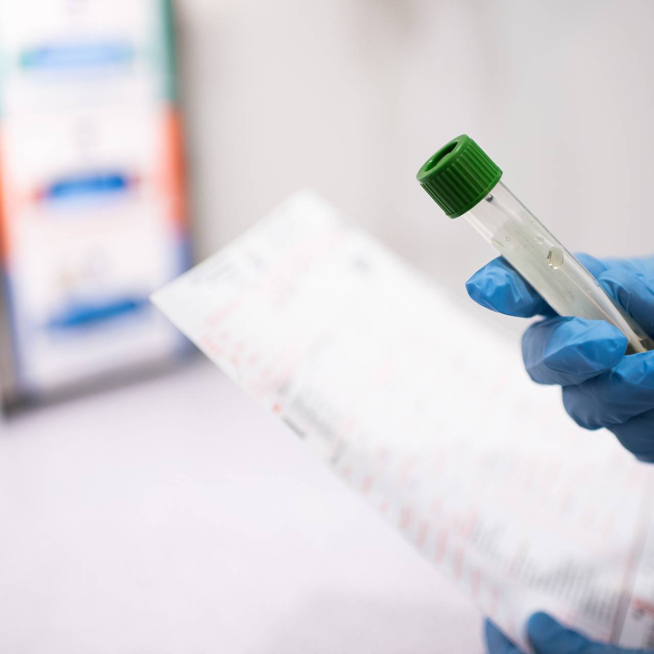 Universitätsklinik Essen Virologie Röhrchen Labor Essen Symbolbild Corona-virus coronavirus