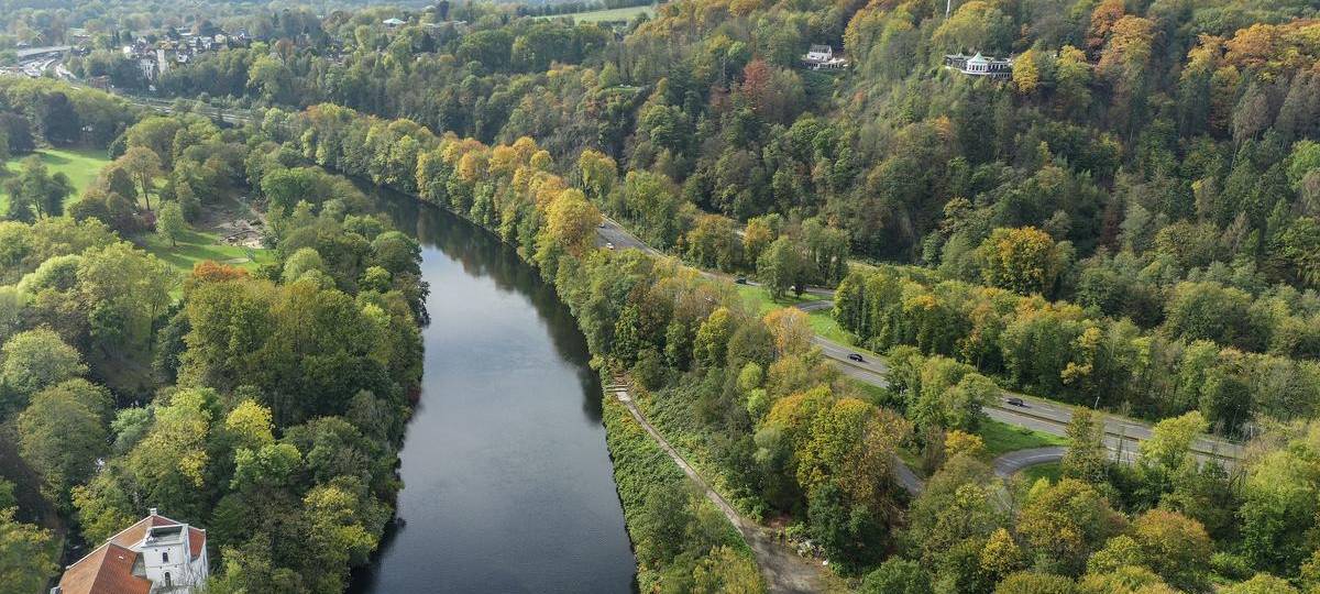 Die Ruhr und die Bredeneyer Straße in Essen