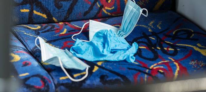 Ruhrbahn in Essen fordert Fahrgäste auf Mundschutz und Einmalhandschuhe mitzunehmen