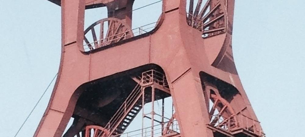 Essen leuchtet orange und setzt Zeichen gegen häusliche Gewalt