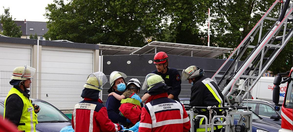Feuerwehr Essen rettet Sechsjährigen aus Frohnhausen