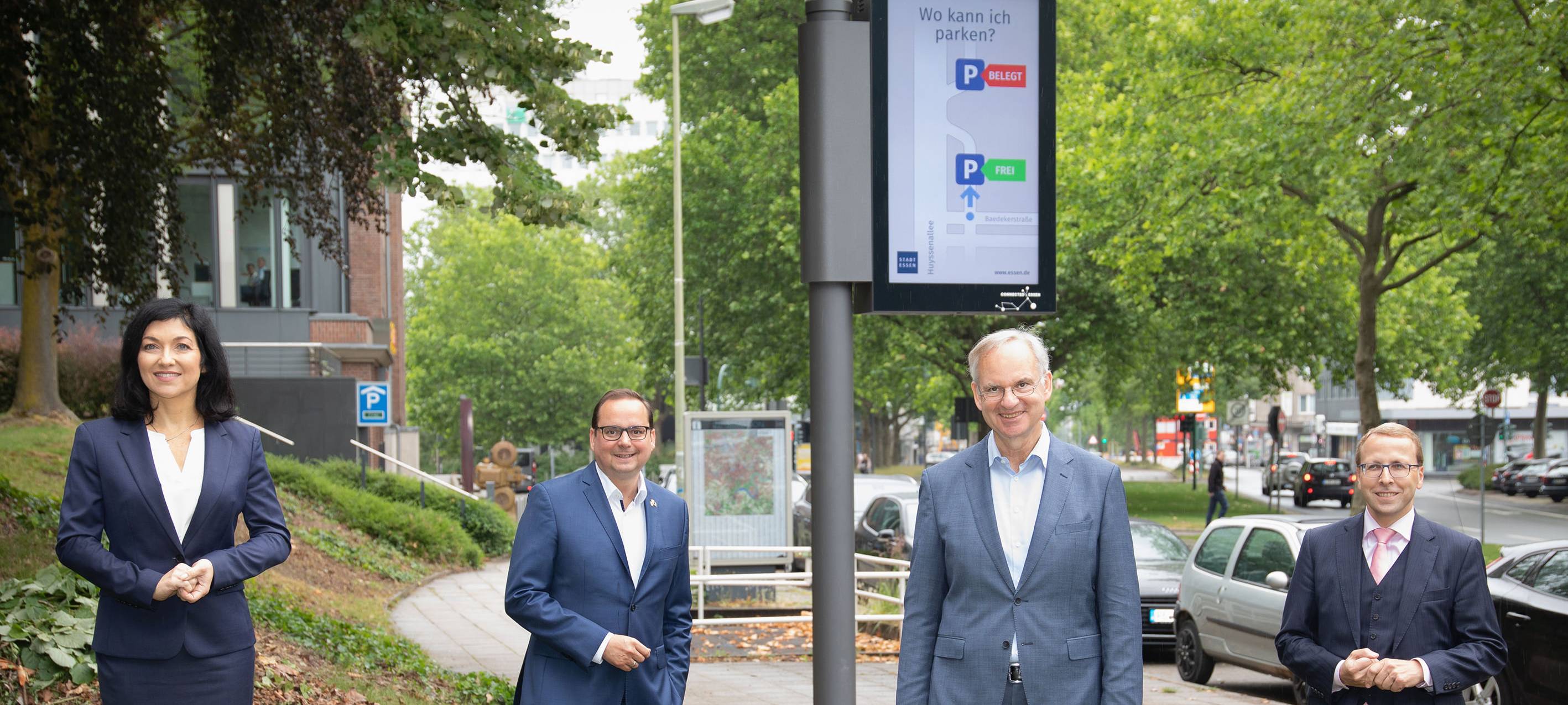 Einweihung intelligente Straßenlaternen in Essen-Südviertel