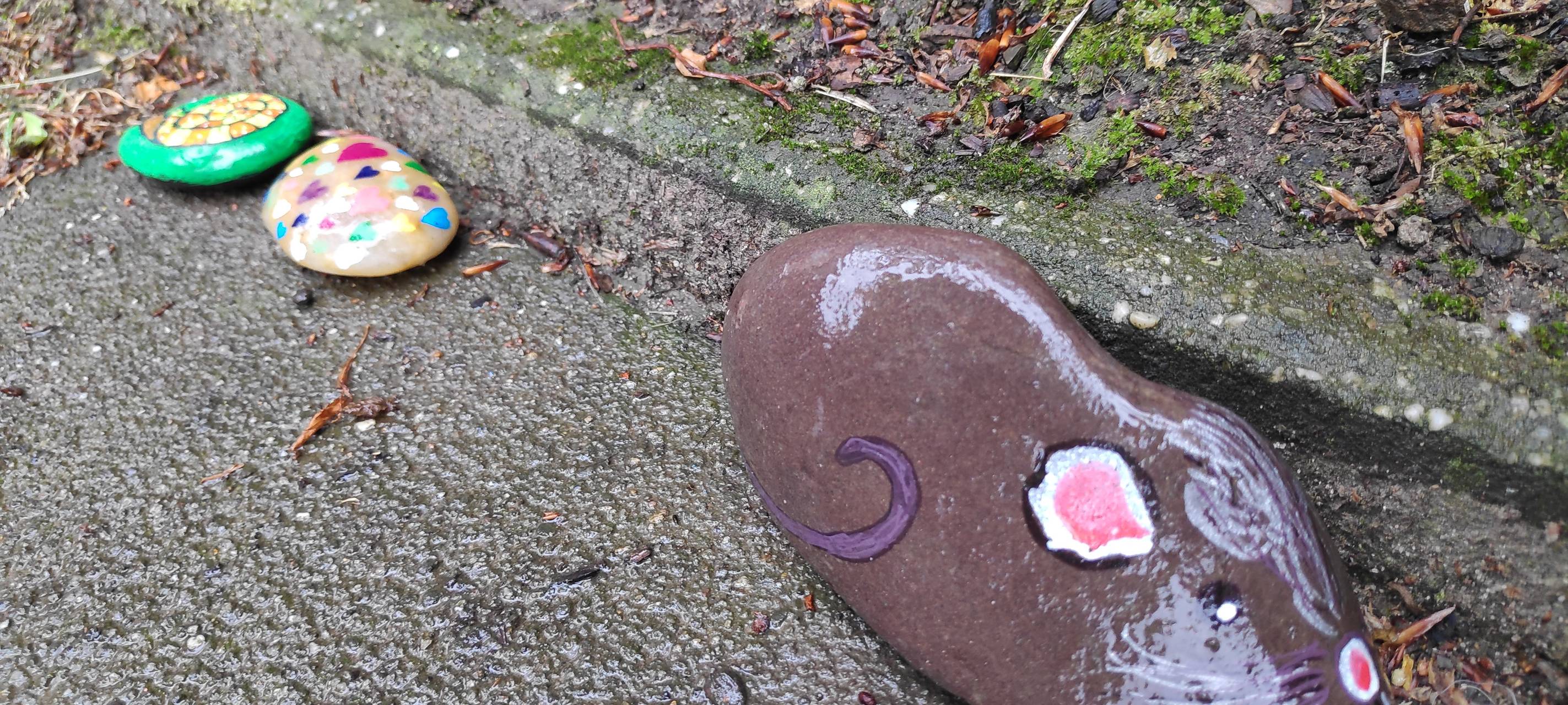 Essen: Unbekannte klauen Steinschlange vor Großtagespflege - Trauer bei den Kindern