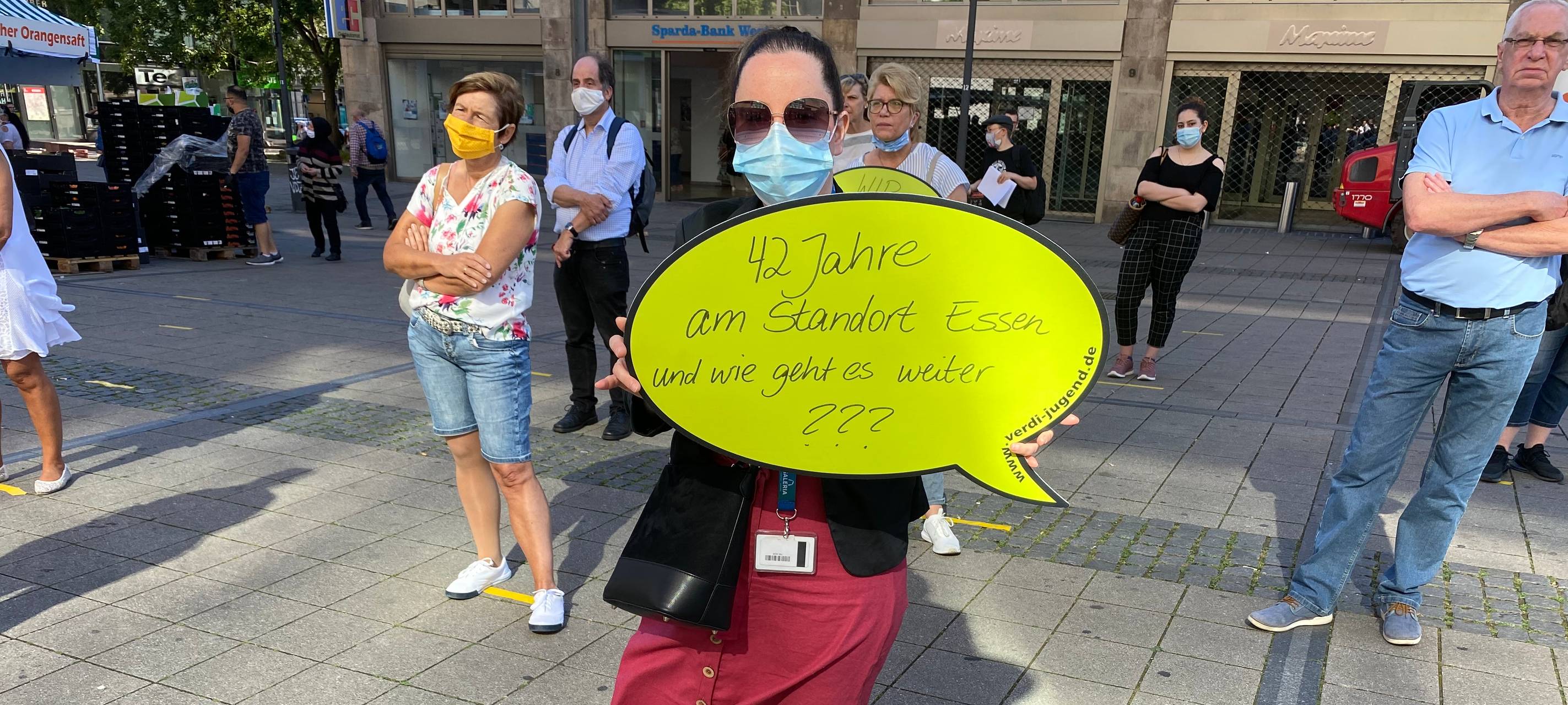 Angst bei Karstadt Kaufhof in Essen: Erste Aktion