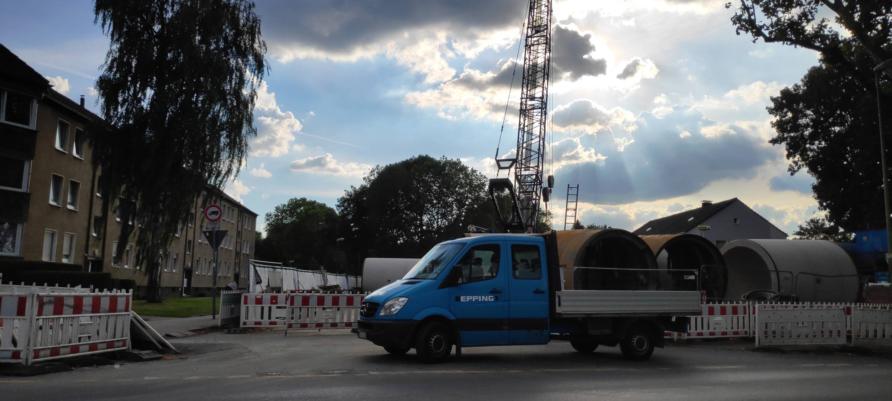 Essen: Riesiges Baugerät in Kray im Einsatz