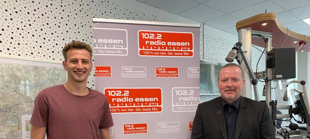 Joey Kelly (re.) mit Moderator Joshua Windelschmidt.