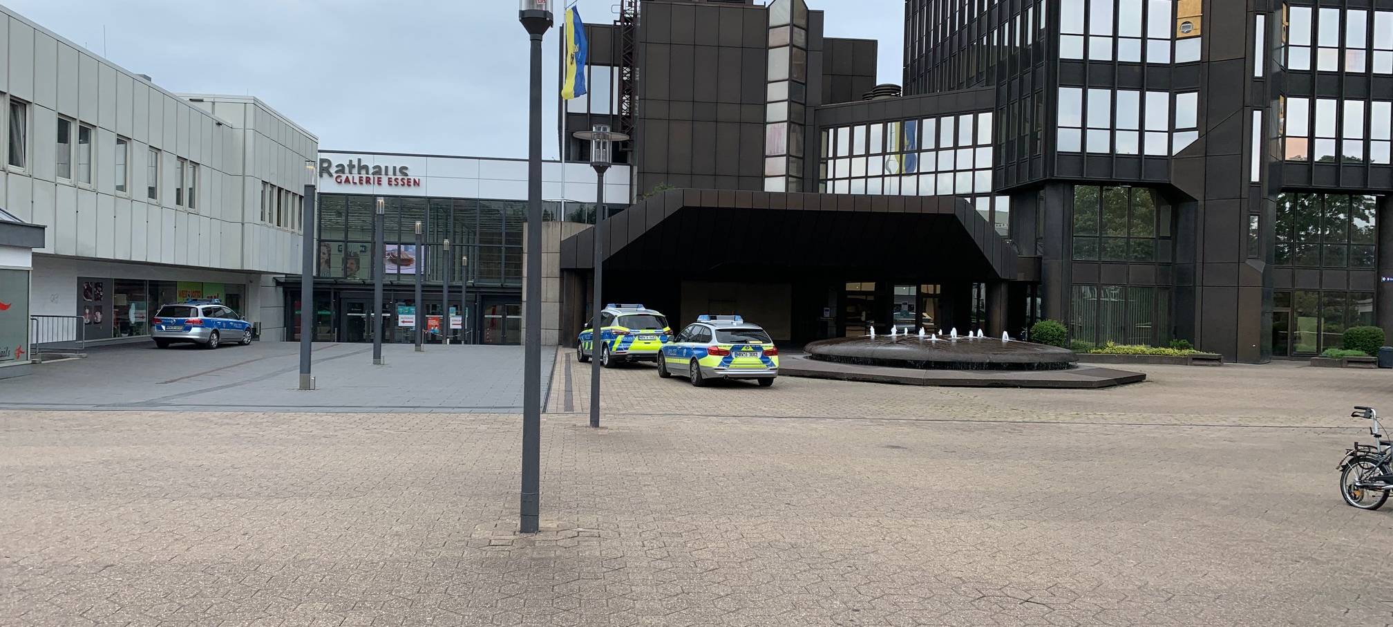 Bombendrohung gegen Rathaus in Essen - Rathaus wird geräumt