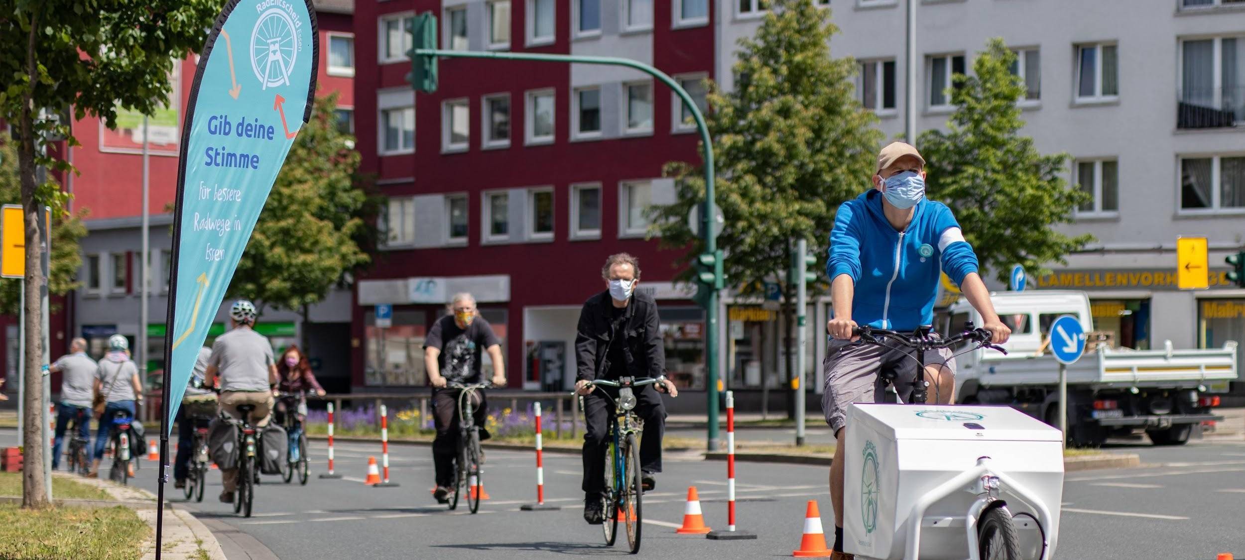 Die Initiative RadEntscheid in Essen hat für ein Bürgerbegehren alle nötigen Unterschriften gesammelt.