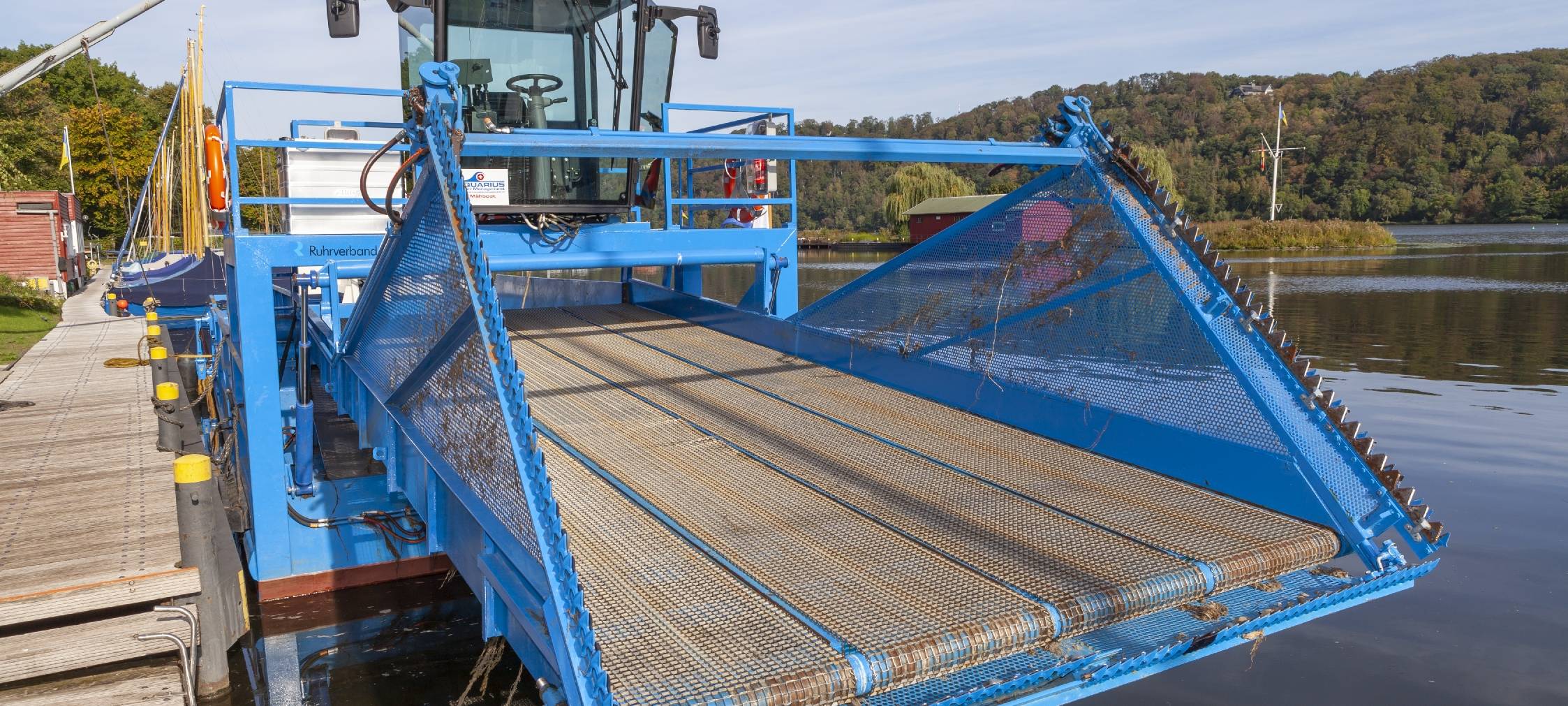 Baldeneysee in Essen: Mähboot im Kampf gegen Wasserpfanzen