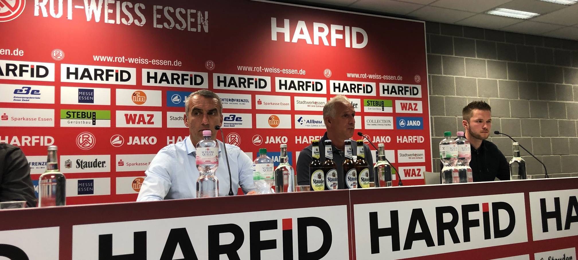 Neuer RWE-Trainer Christian Neidhart bei erster Pressekonferenz in Essen.