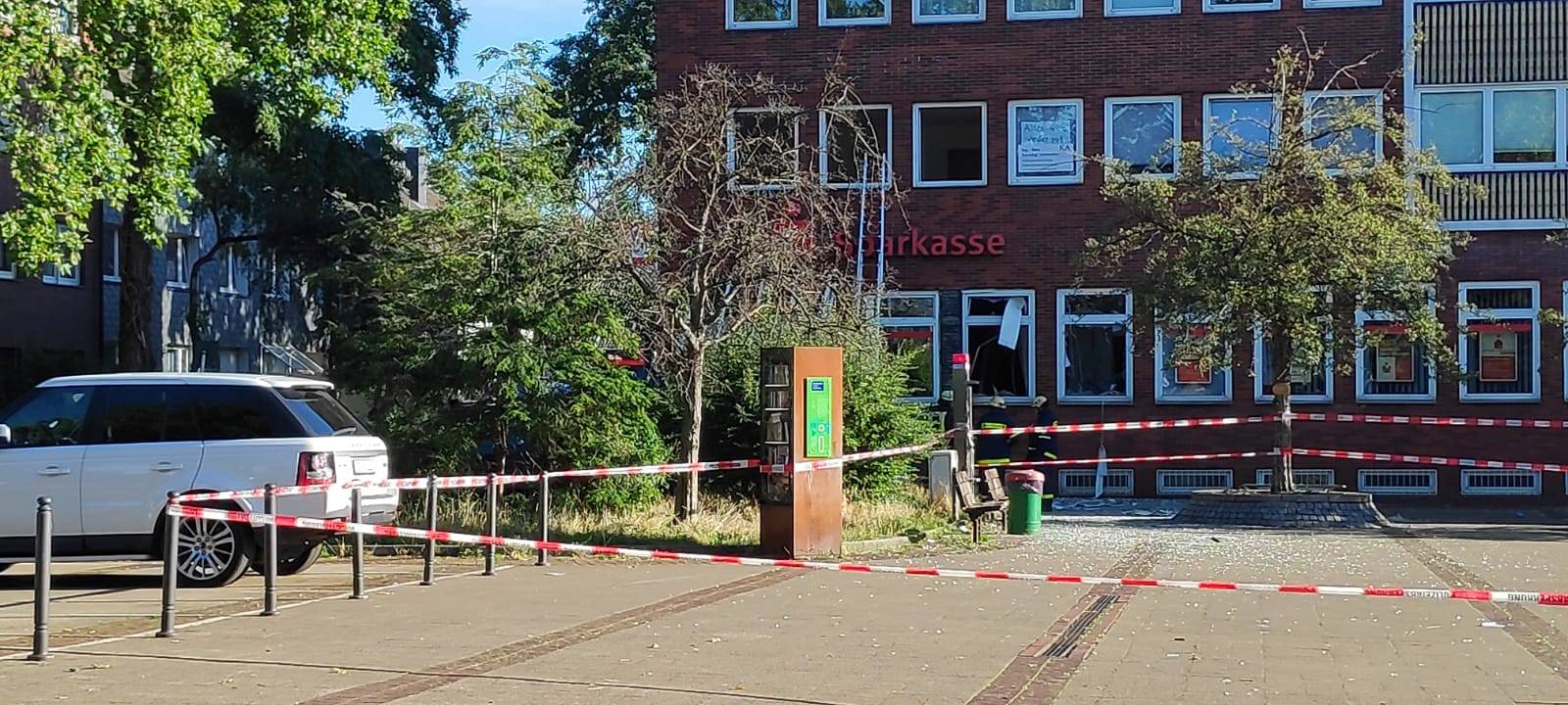 Polizei Essen: Ermittlungen nach Sprengung von Geldautomat