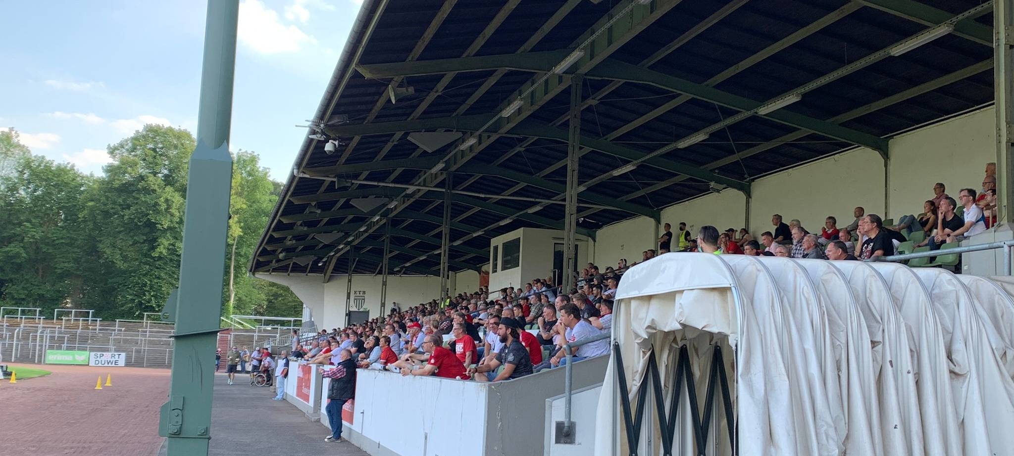 Rot-Weiss-Essen: Sieg im Stadtderby vor 300 Zuschauern am Uhlenkrug