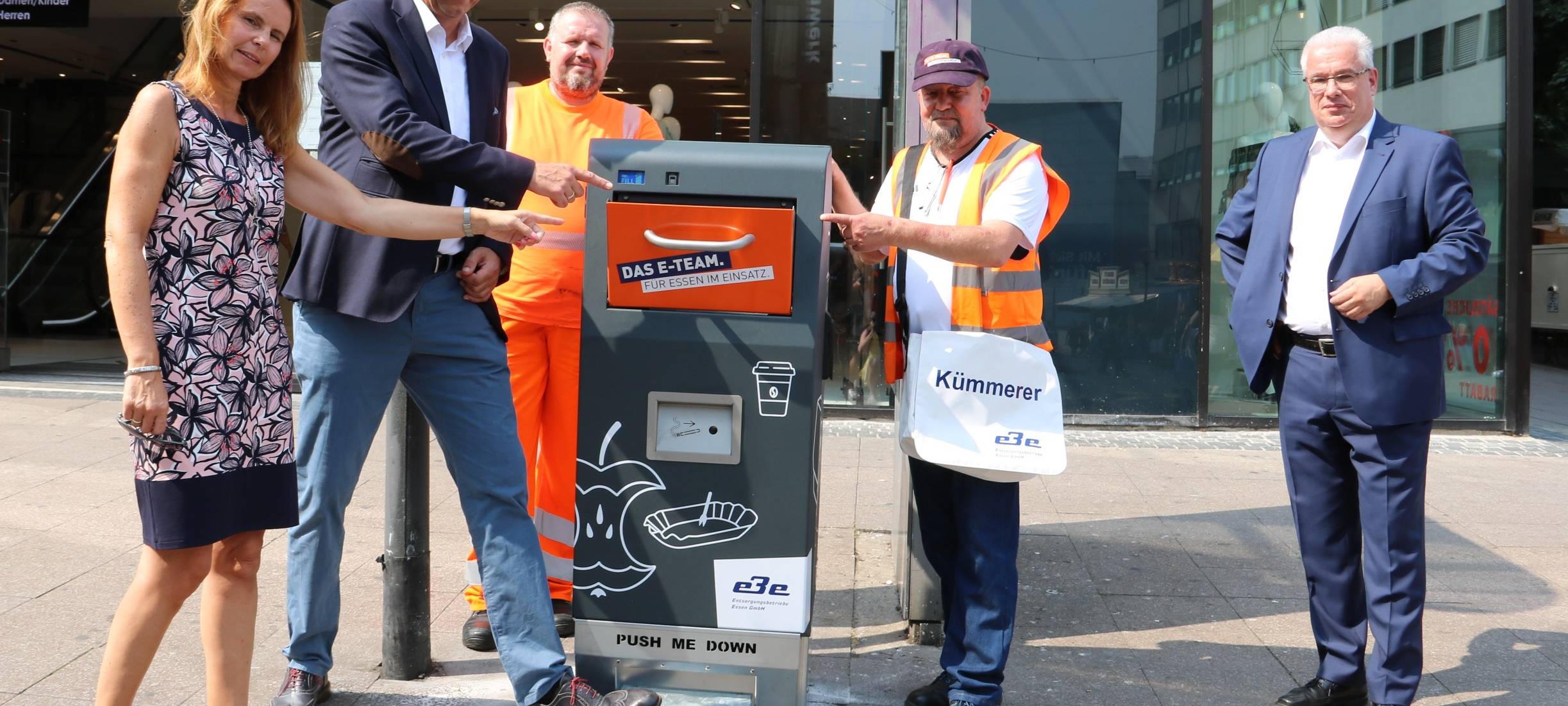 Müll in Essen: Solarbetriebene Press-Papierkörbe sollen helfen