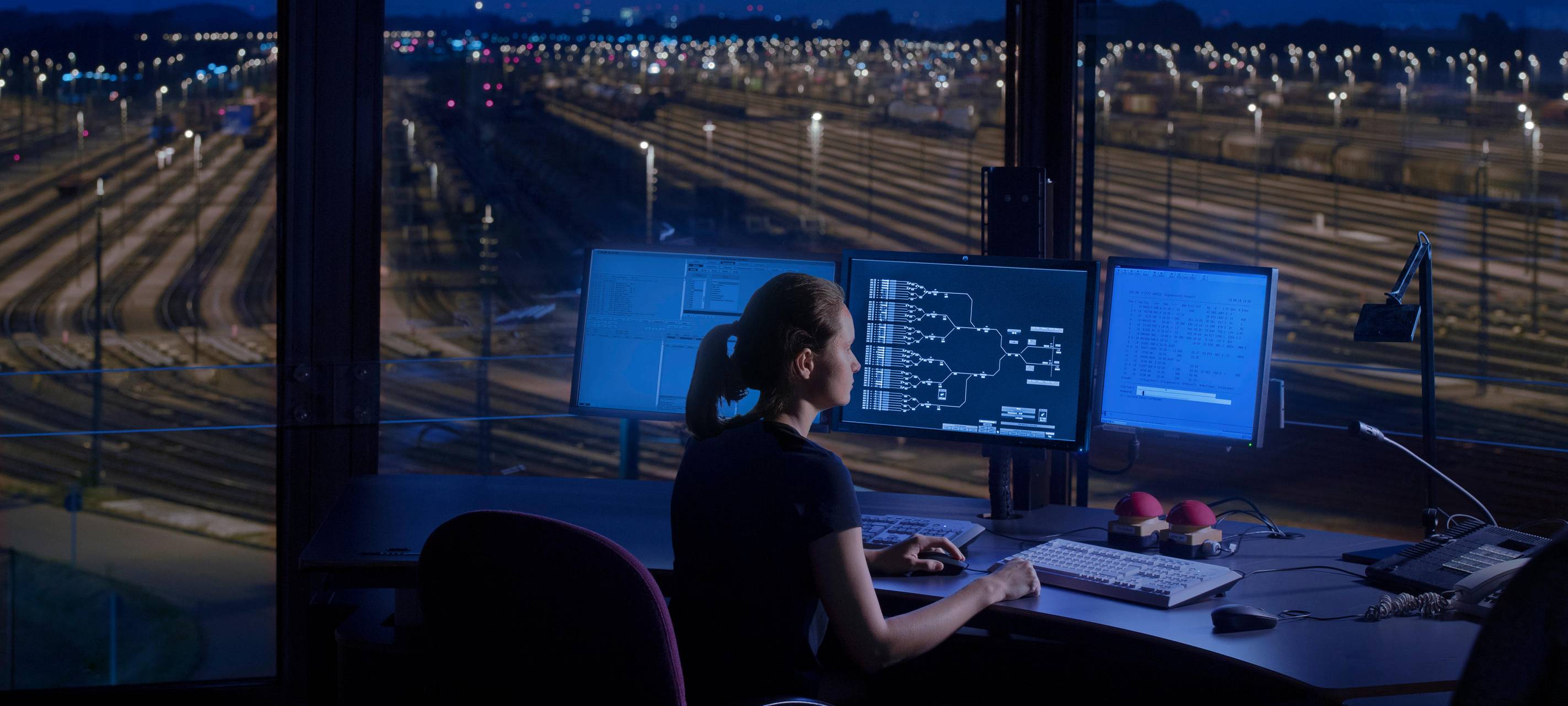 Bahn-Sperrung zwischen Essen und Duisburg. Züge fallen teilweise komplett aus, Busse und Taxis als Ersatzverkehr