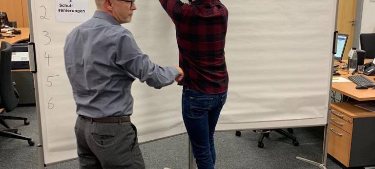 Schlagabtausch zur Wahl in Essen: Die Oberbürgermeister-Kandidaten live bei Radio Essen