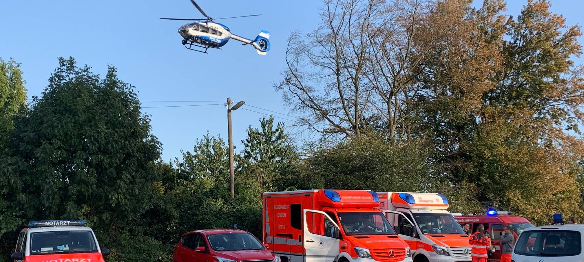 Hubschrauber hilft bei Waldbrand in Essen