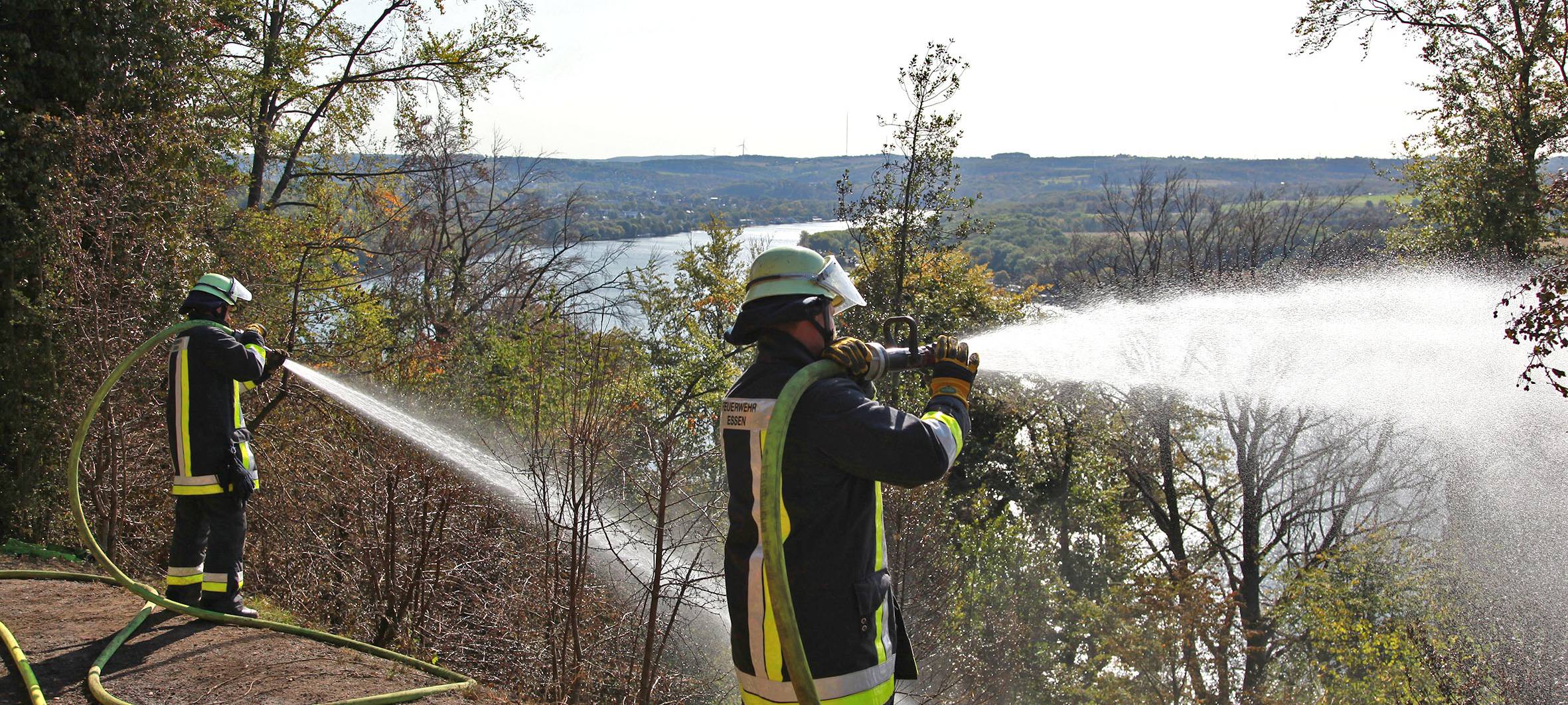 Waldbrand in Essen doch noch nicht ganz gelöscht