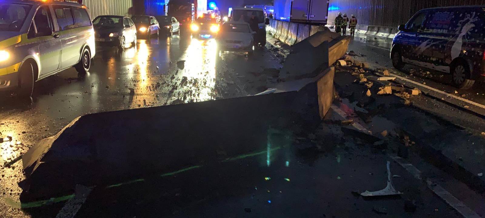 a40-bochum-feuerwehr-polizei-unfall-radio-essen