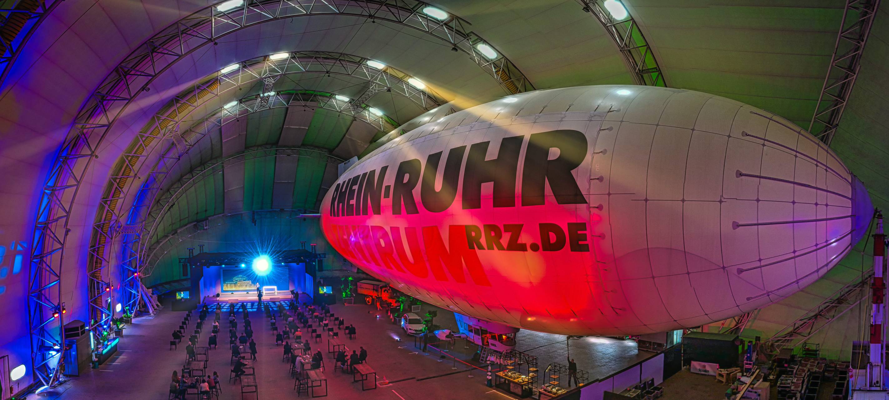Flughafen Essen-Mülheim: Bald Events in Luftschiffhalle