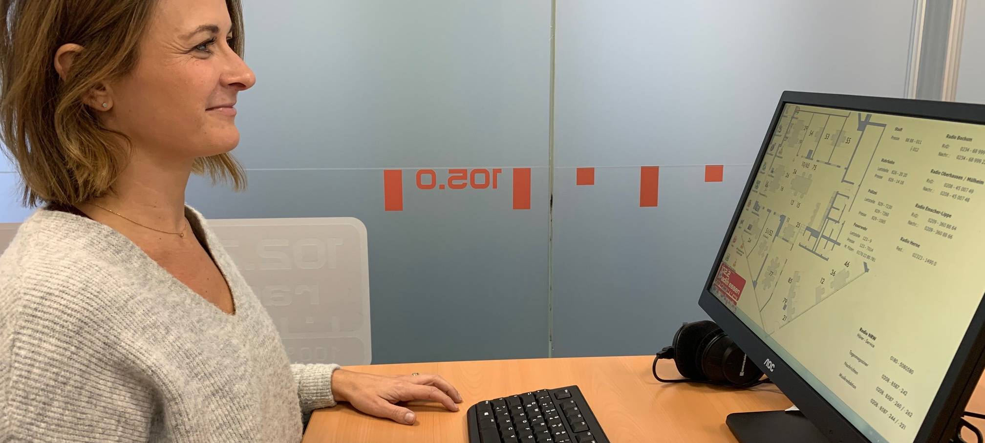 Richtiger Blick auf einen PC-Bildschirm gezeigt von Radio Essen.