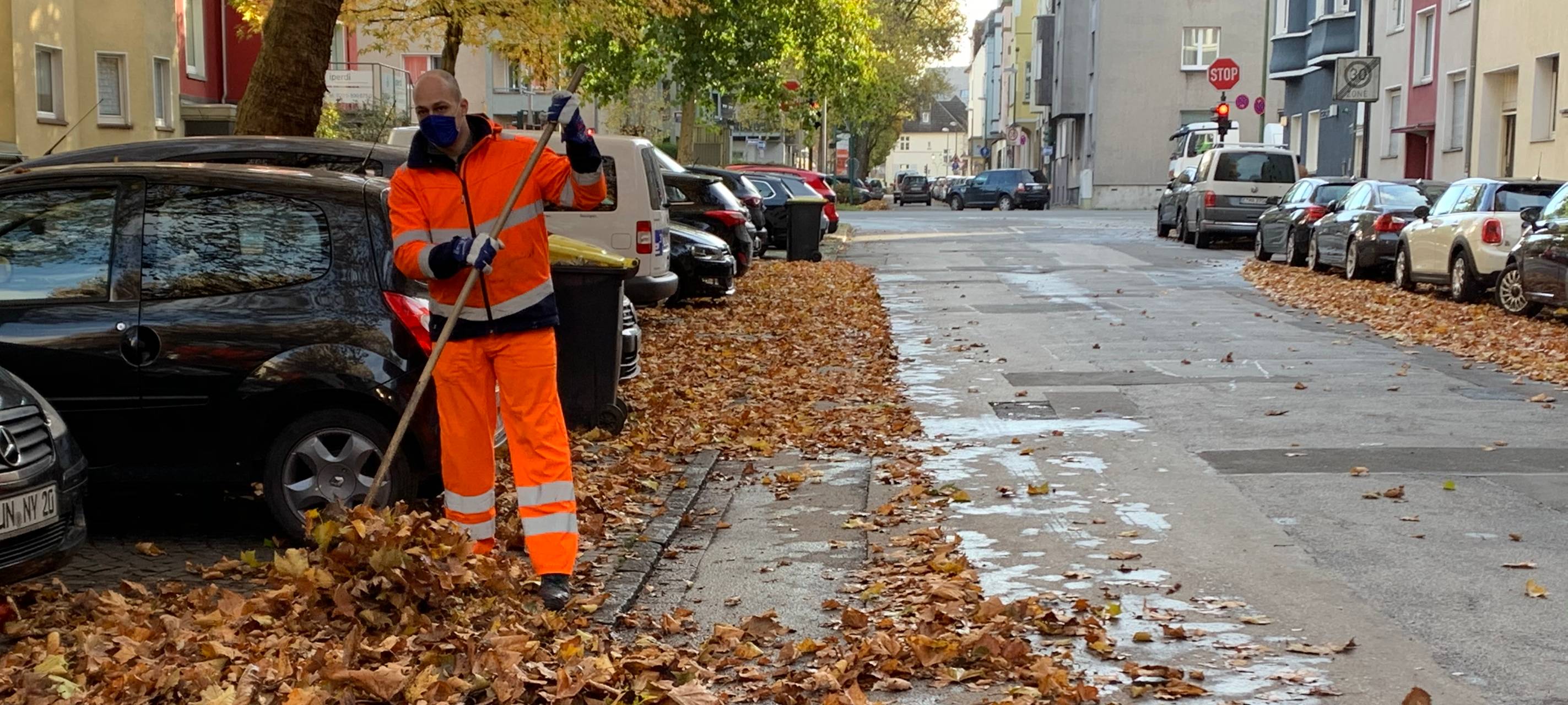 Entsorgungsbetriebe Essen stellen Laubkörbe auf