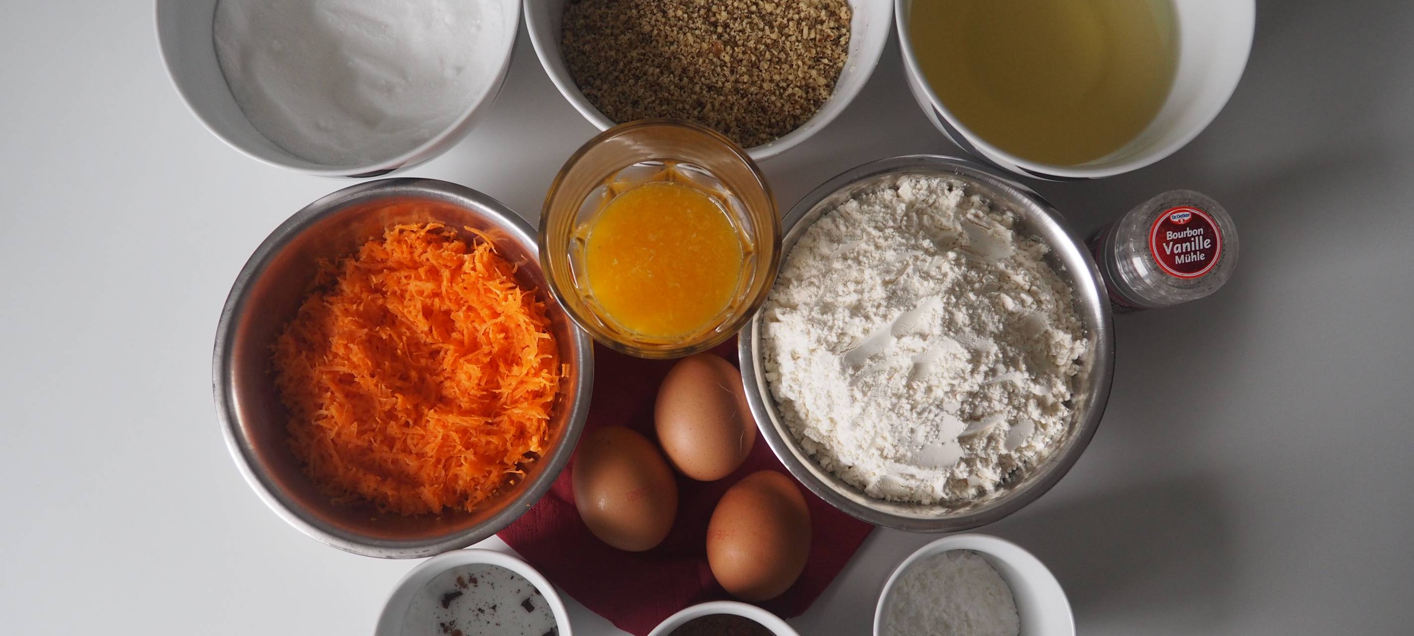 Radio Essen backt mit euch in der Corona-Zeit. Diese Zutaten braucht ihr für den Karotten-Walnusskuchen.