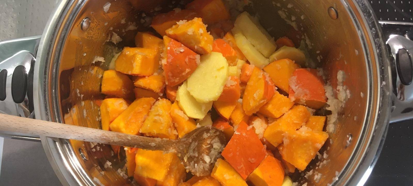 Radio Essen-Tipps: Kochen und Backen im Lockdown Light mit Kürbis, Walnuss & Karotten