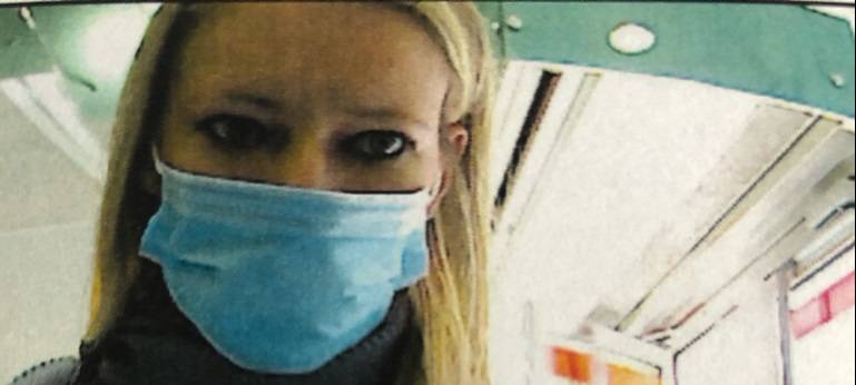 Polizei Essen: Frau plündert Bank-Konto - Foto-Fahndung nach Diebin