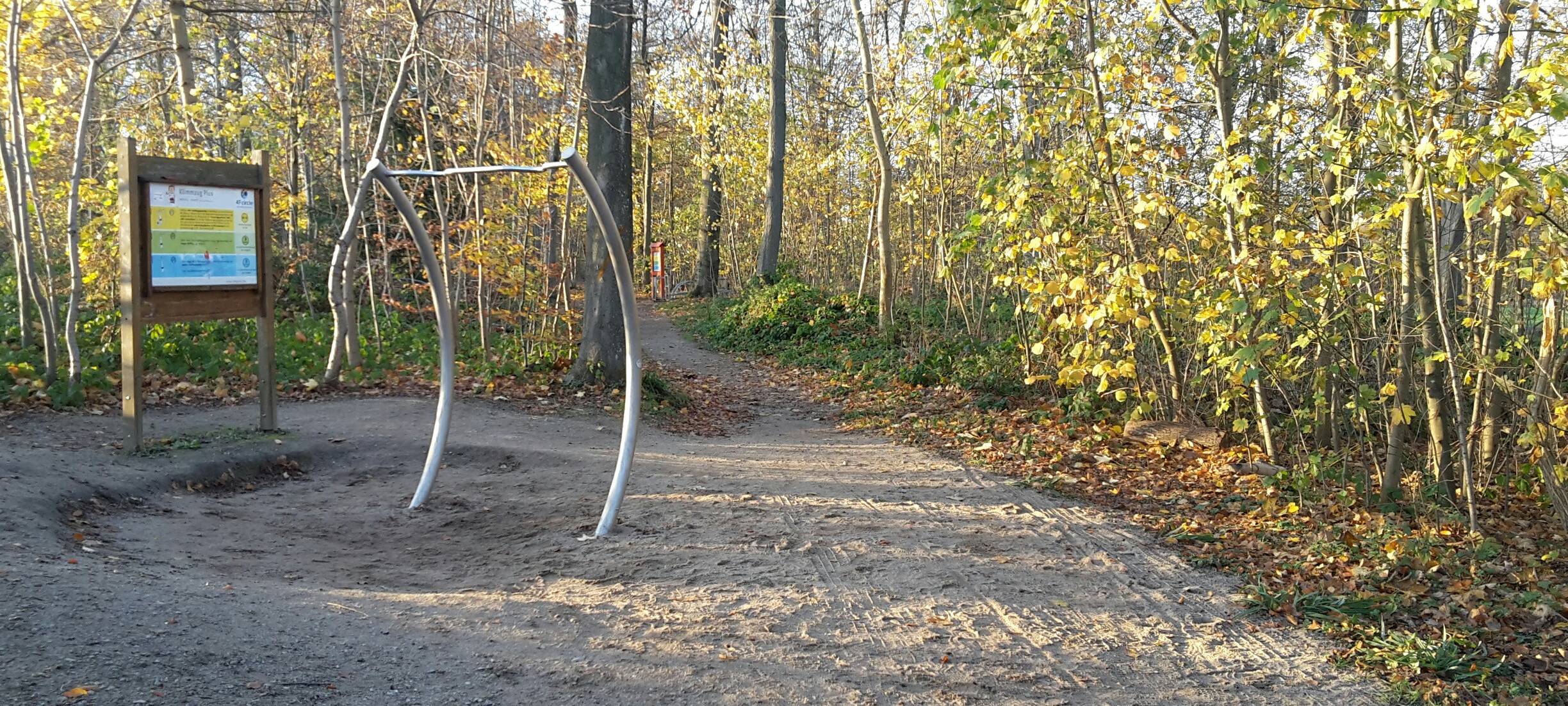Trimm-Dich-Pfad in Essen Stadtwald an Schillerwiese