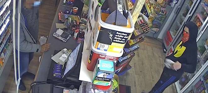 Essen: Kiosk-Räuber hauen vor Angst ab - Polizei sucht mit Fotos