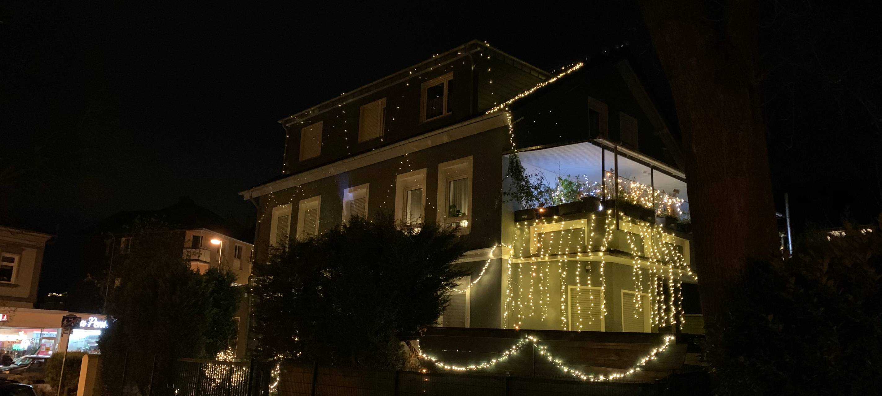 Essen: Buntes Weihnachts-Haus begeistert Stoppenberg