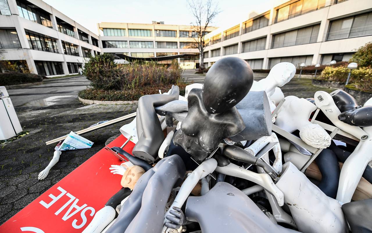 Protest In Essen Ex Vermieter Kippt Mull Vor Galeria Zentrale Radio Essen