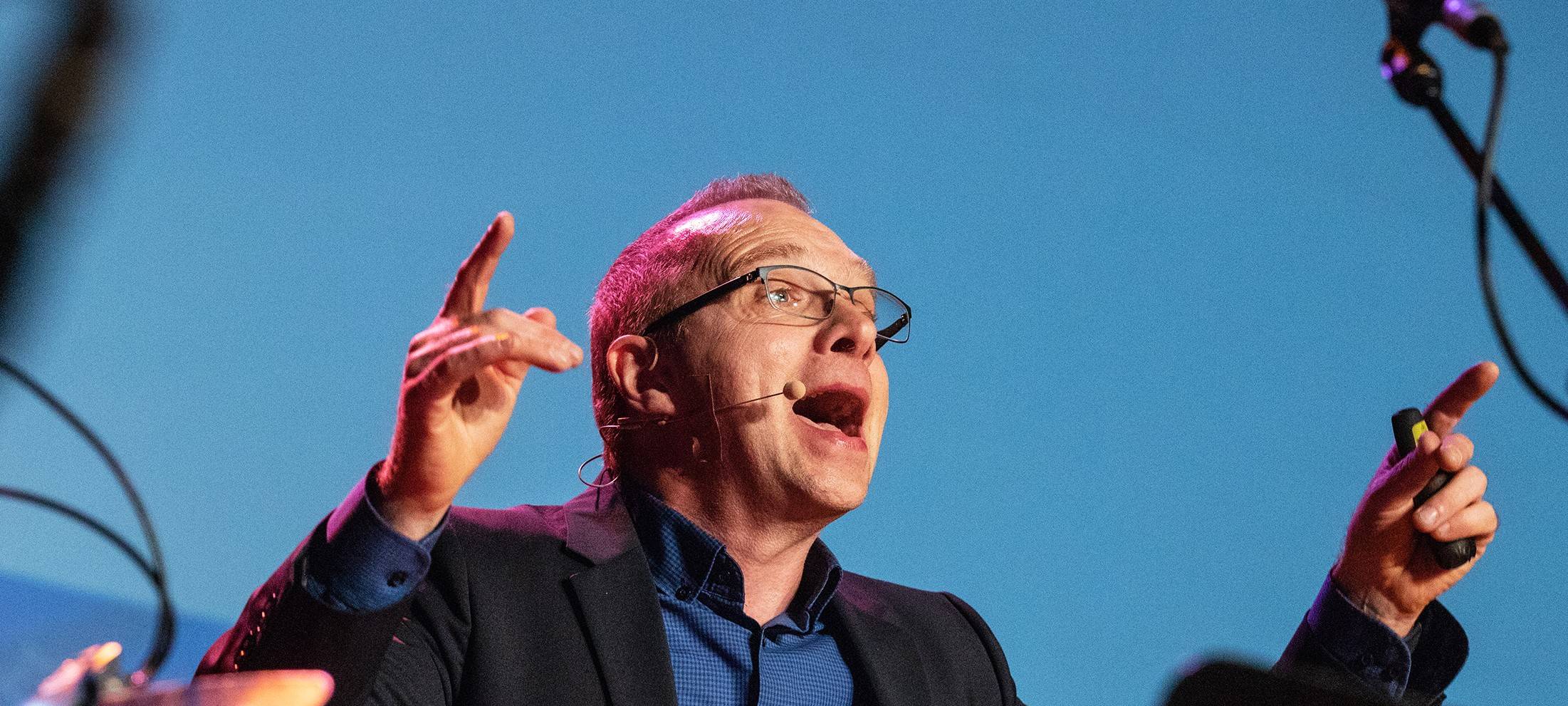 Essen: Weiberfastnacht im Wohnzimmer verfolgen und mitsingen