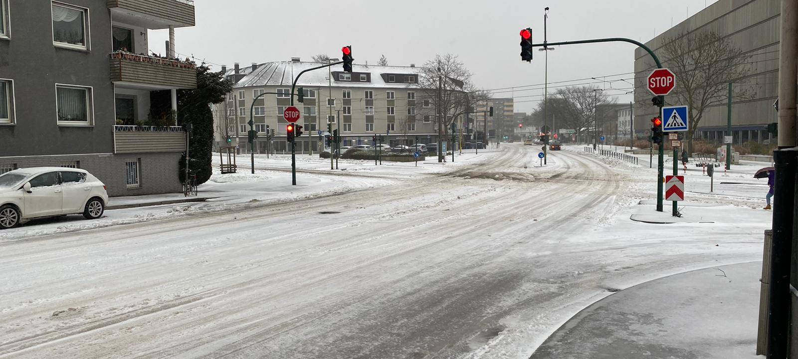 Winter-Chaos in Essen: Eis und Schnee sorgen für Verkehrsprobleme