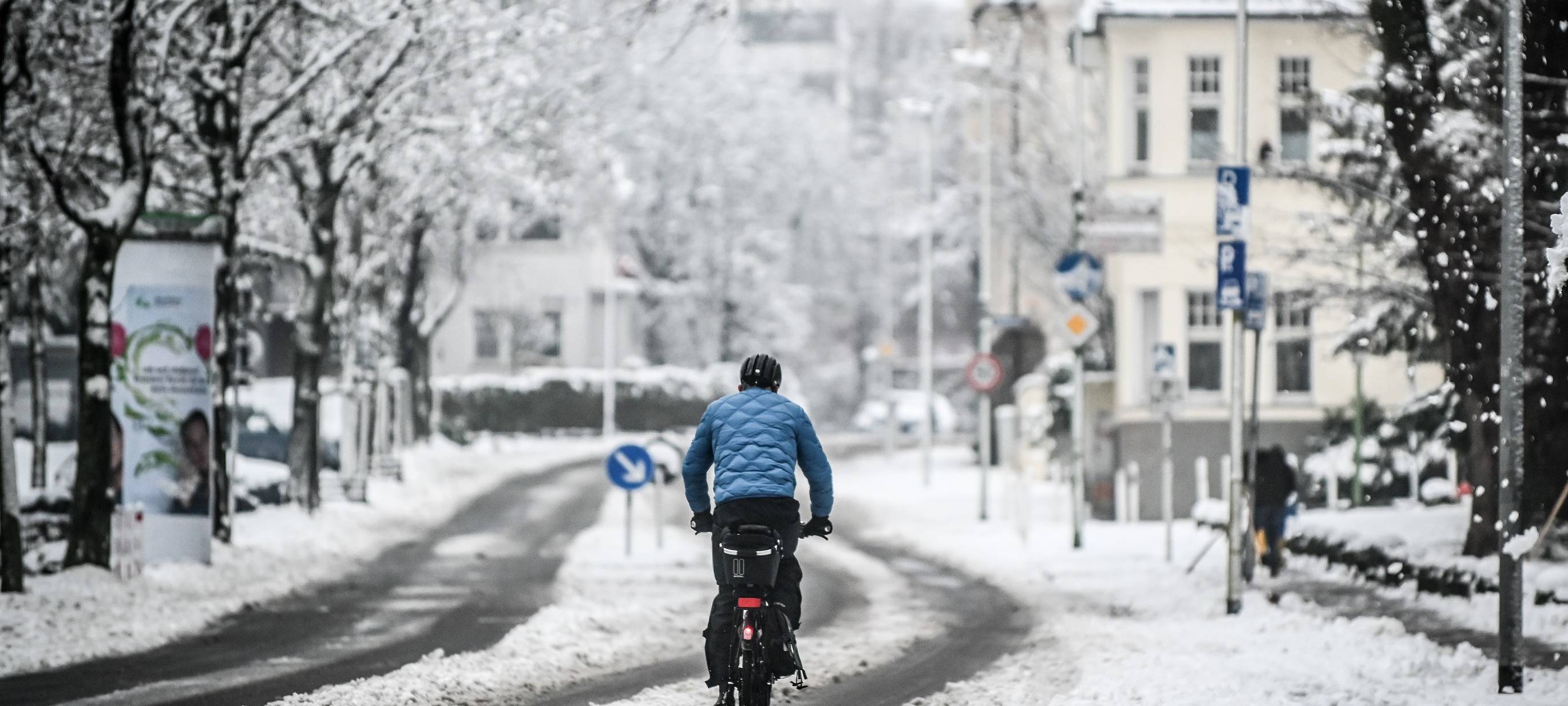 Winter-Chaos in Essen: Massive Probleme für Ruhrbahn am Dienstag