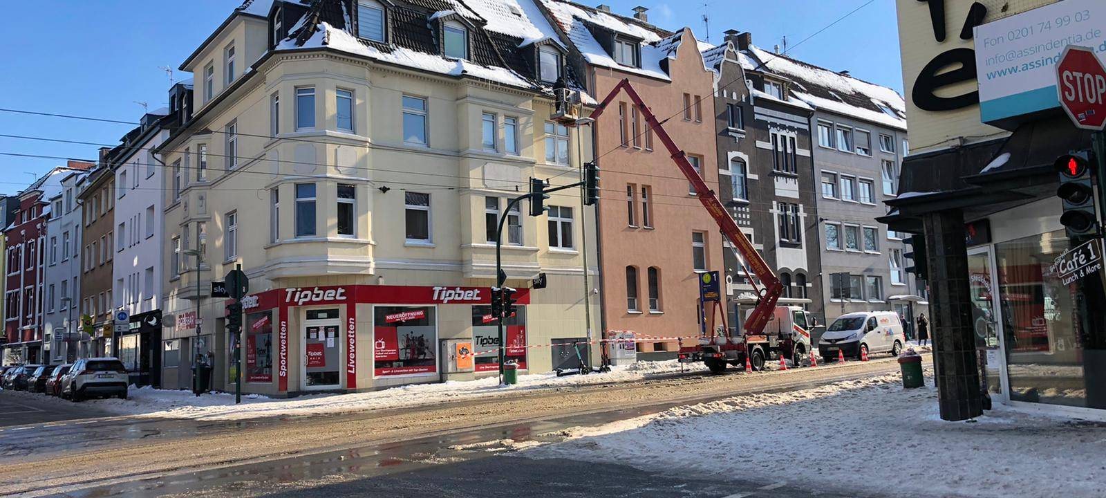 radio-essen_eis-schnee-lawine Bürgersteig