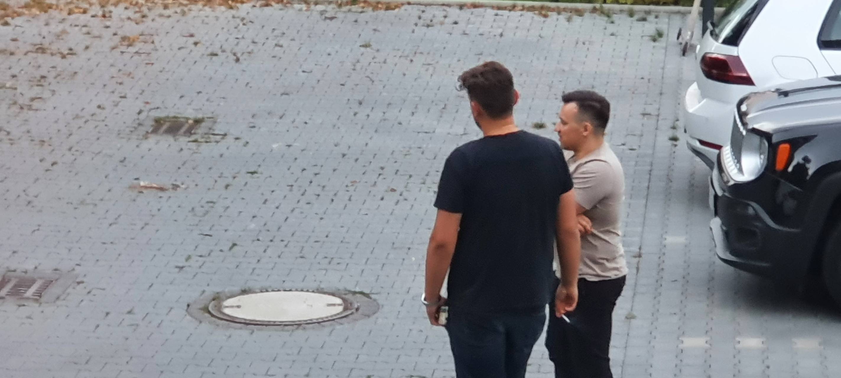 Auffälliger Oldtimer in Essen verschwunden: Polizei veröffentlicht Fotos