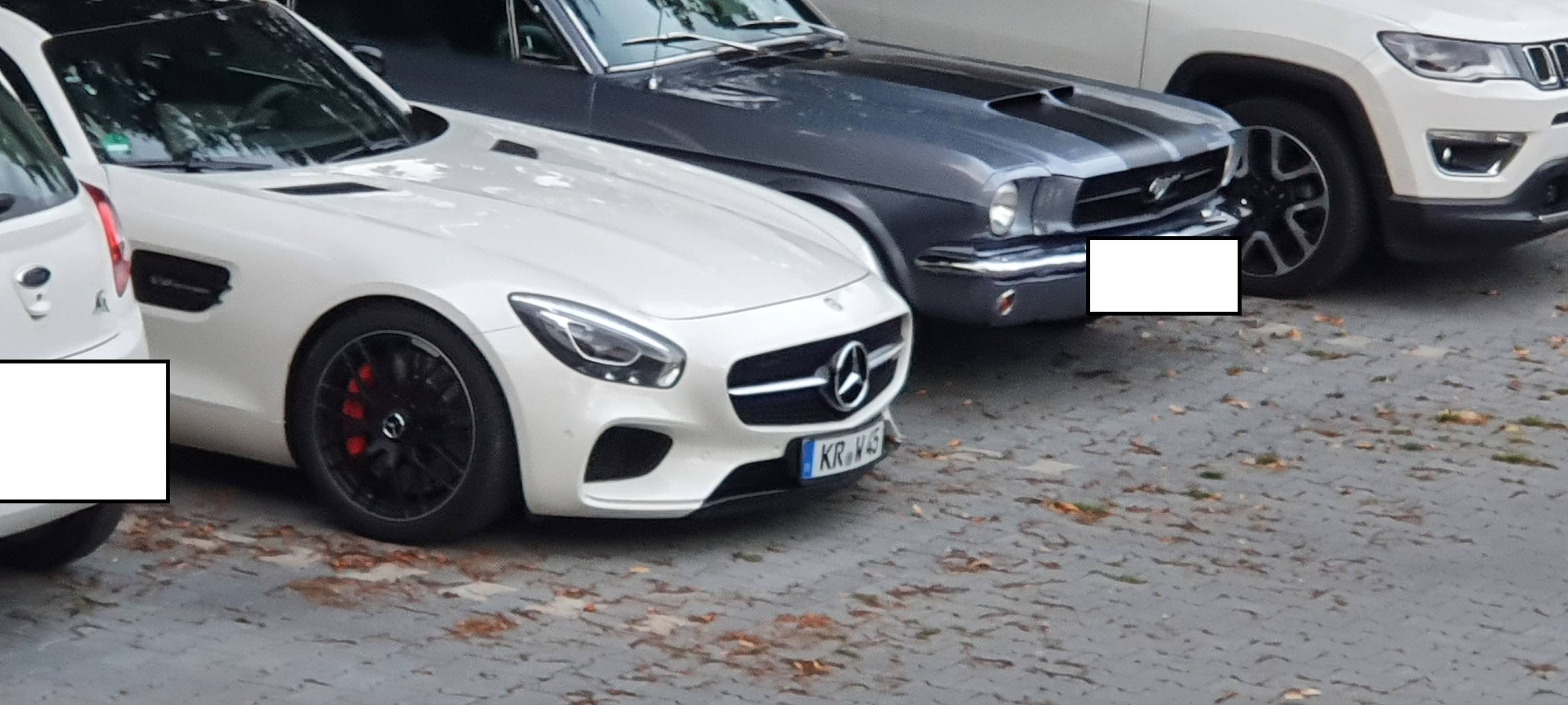 Auffälliger Oldtimer in Essen verschwunden: Polizei veröffentlicht Fotos