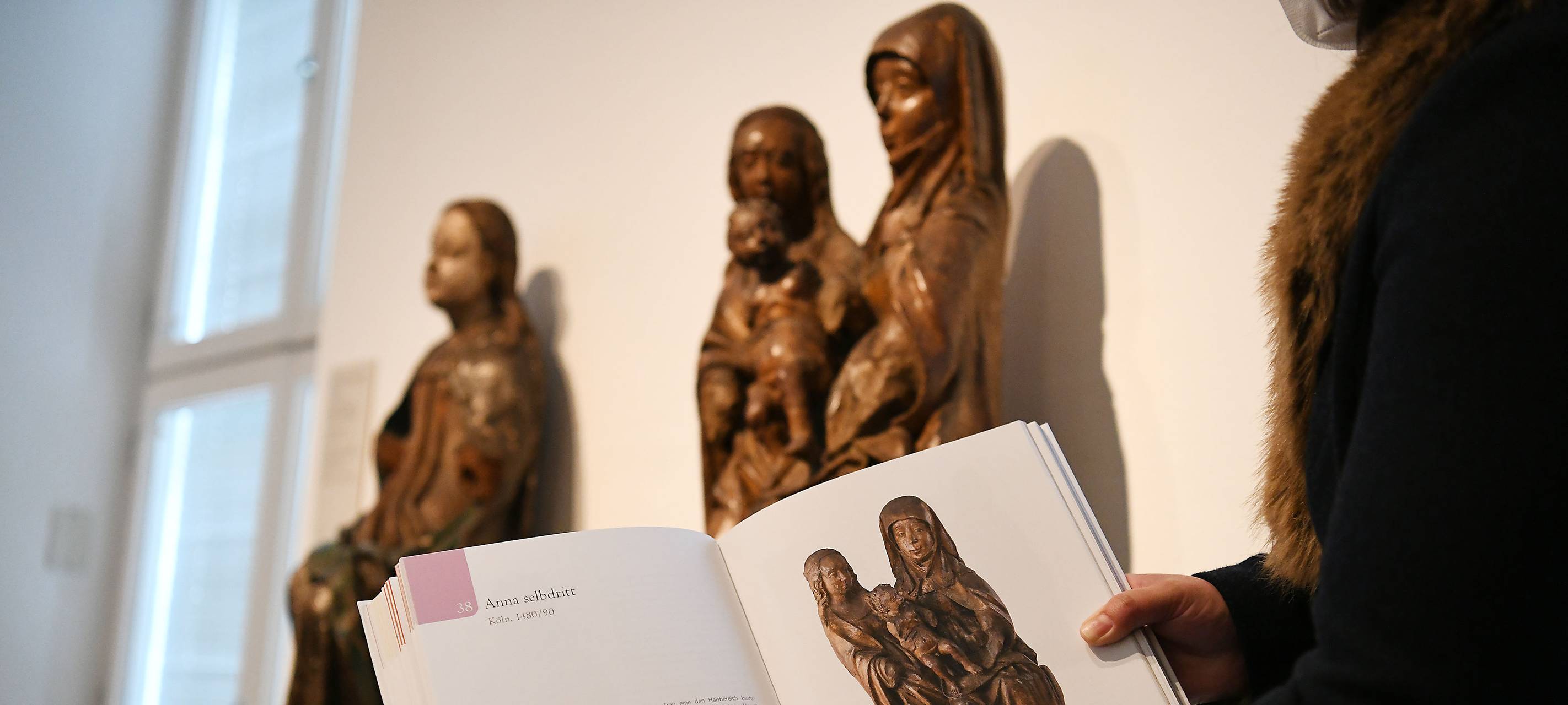 Essen: Neues Buch über Schatzkammer und Basilika St. Ludgerus